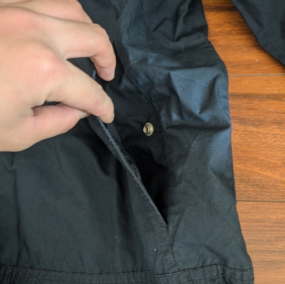 3/$45 Pull & Bear Men Windbreaker - Picture 2 of 3